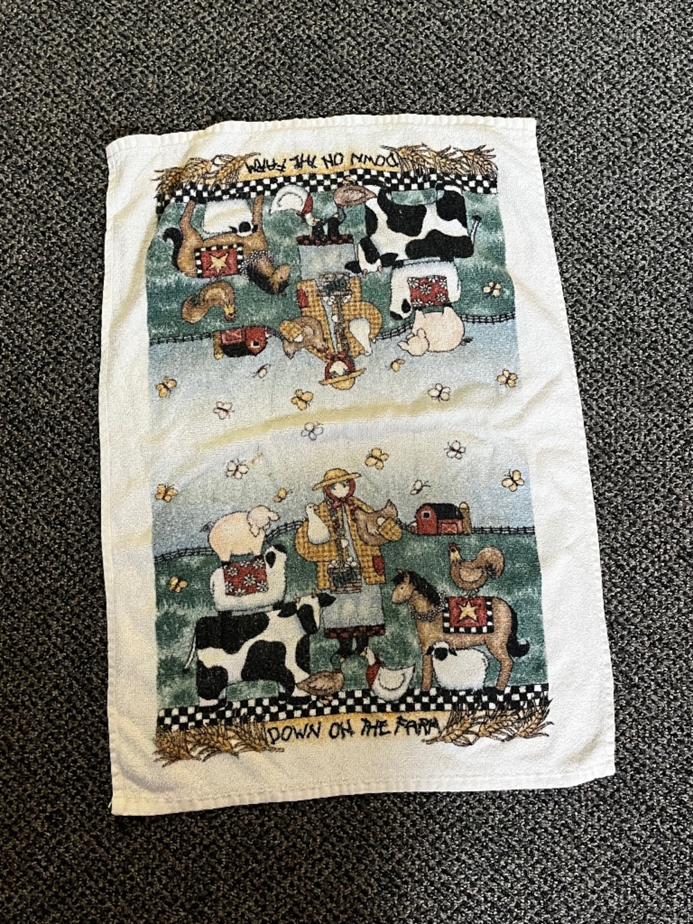 Vintage 90's Cow Kitchen Towel Hand "Down on the Farm" Farm Animal Scene 15x22
